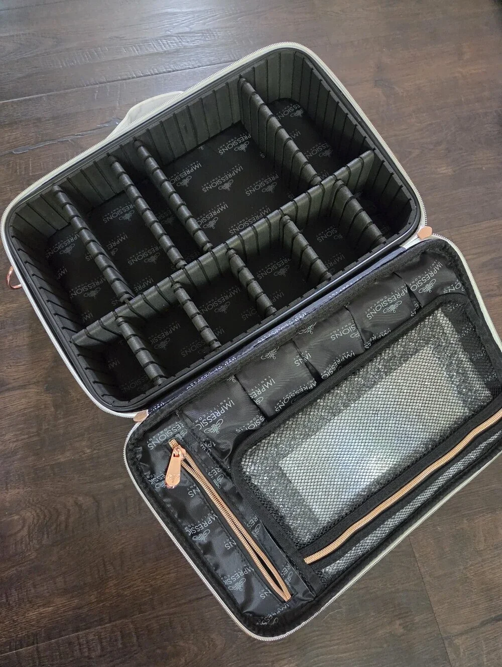 Impressions Vanity C'est La Vie Marble Makeup Carry Case with Adjustable Divider